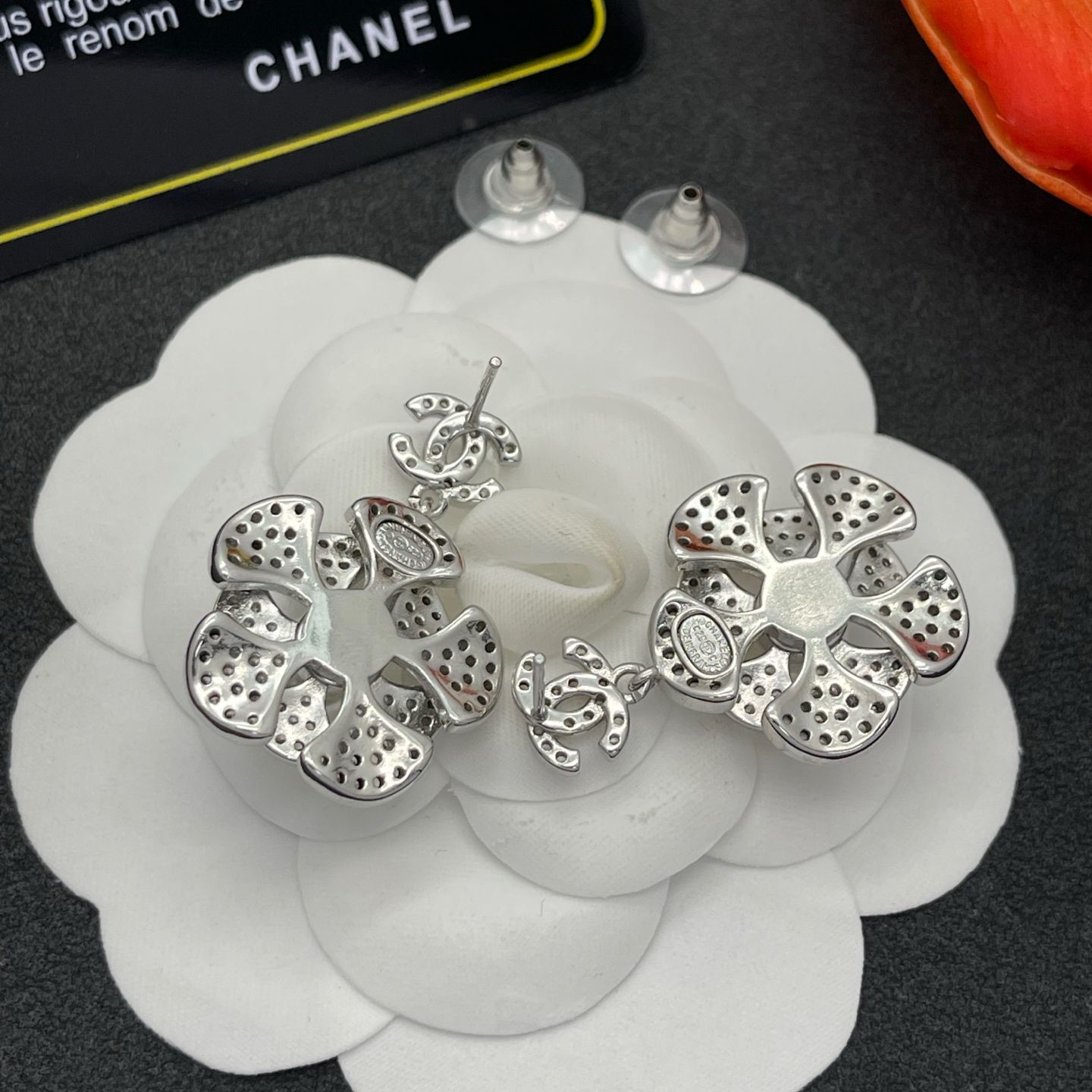 CCE721 Chanel drop earrings - ccjewelryacc