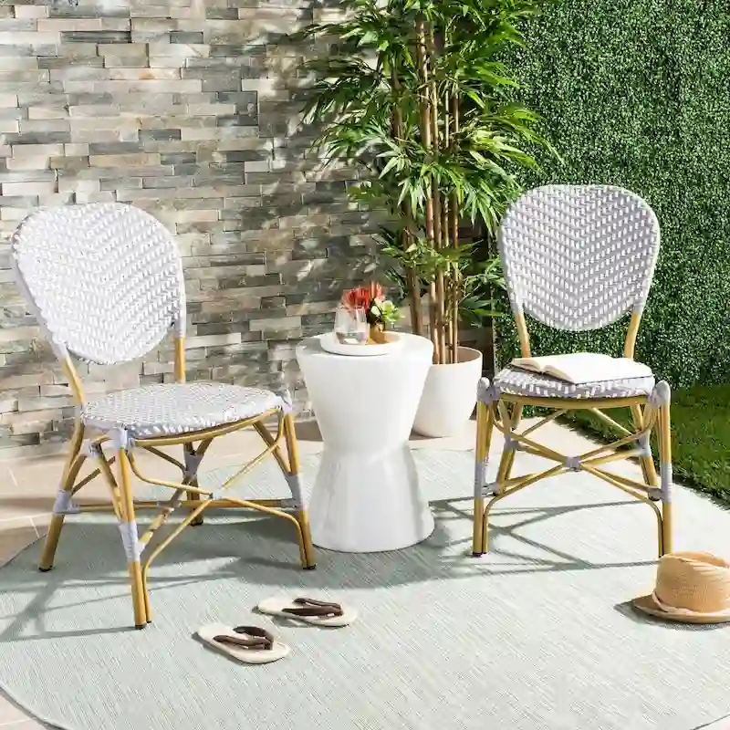SAFAVIEH Lisbeth Parisian Bistro Stacking Navy/ White Side Chair (Set of 2) - 19W x 25D x 35H