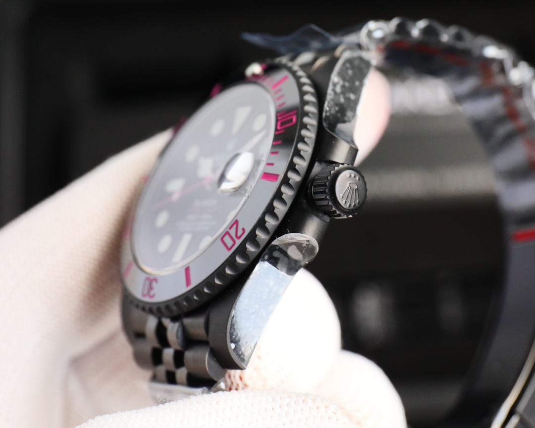 Rolex Submariner Blaken Pink Lady - couronne et flanc