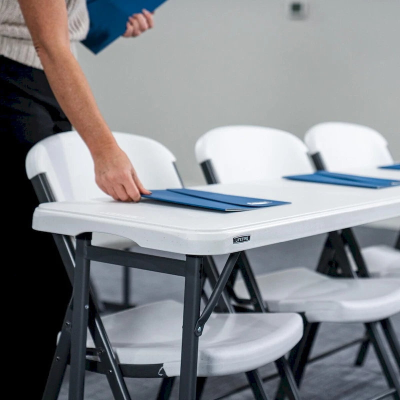 Lifetime 6-Foot Seminar Table (Commercial)