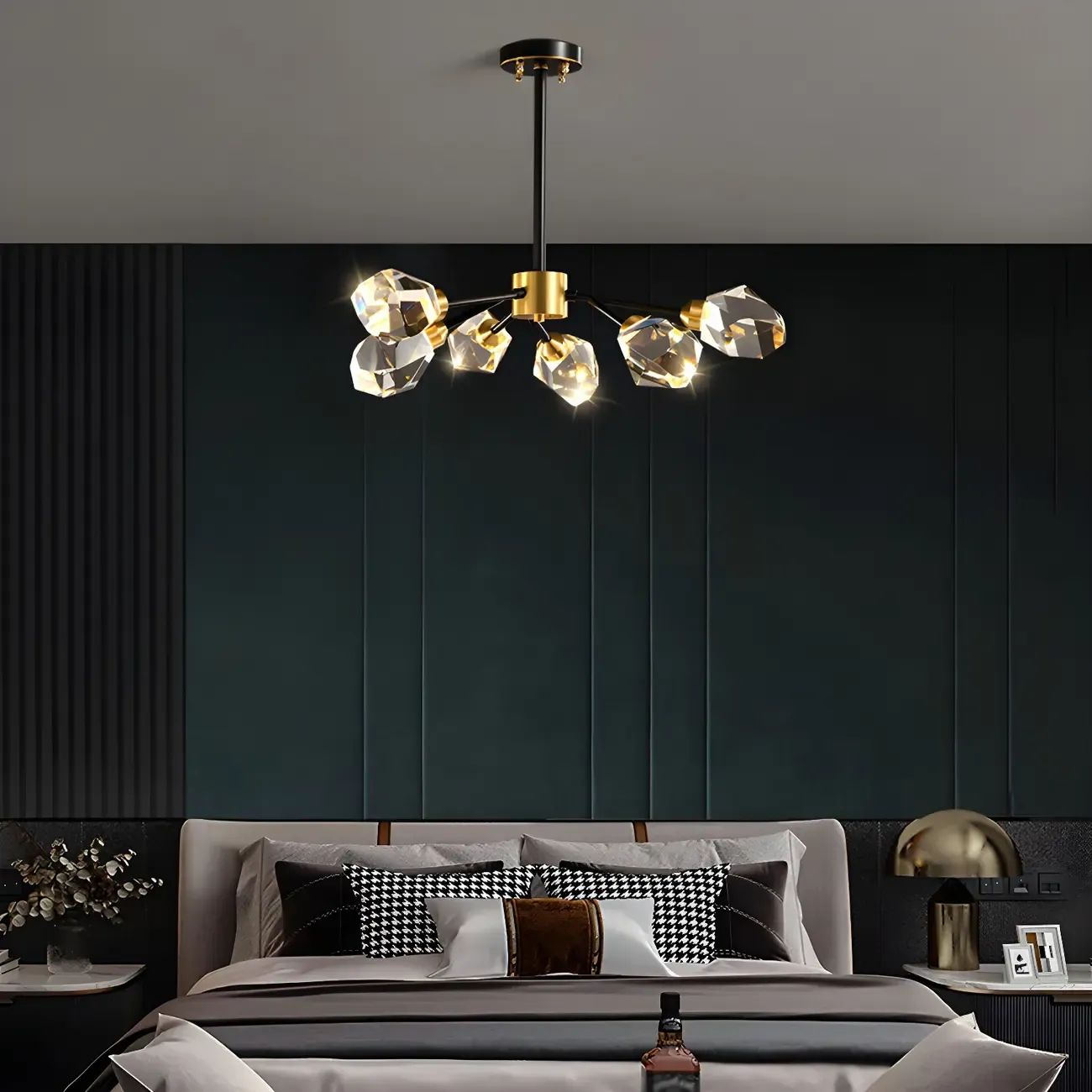 Modern Crystal Brass Sputnik Chandeliers in Black-Gold