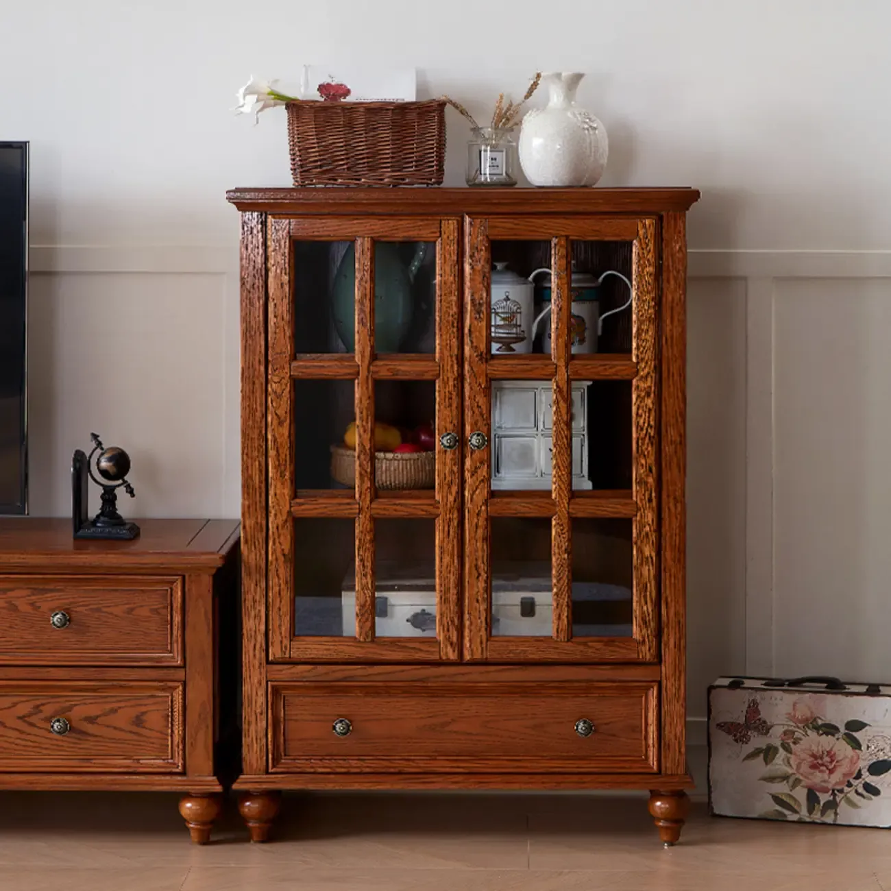 Scandinavian Wooden Floor Display Cabinet for Home Decor