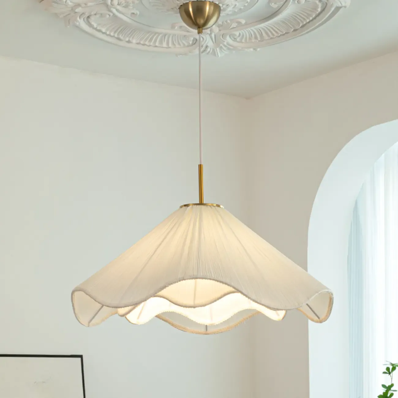 Adjustable White Fabric Flower Pendant Light Fixture for Indoor