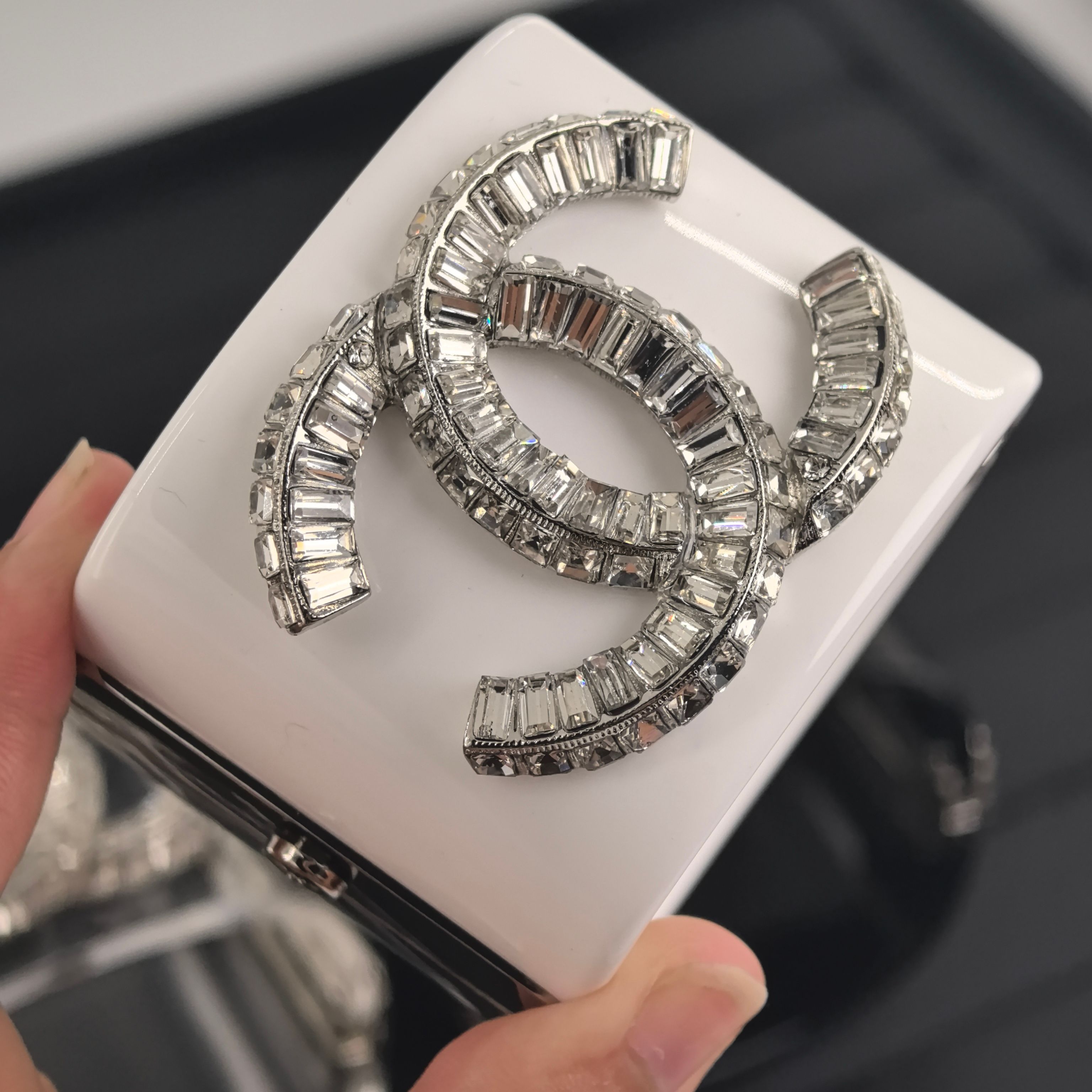 CCS092 Chanel large Acrylic cuff bracelet - ccjewelryacc