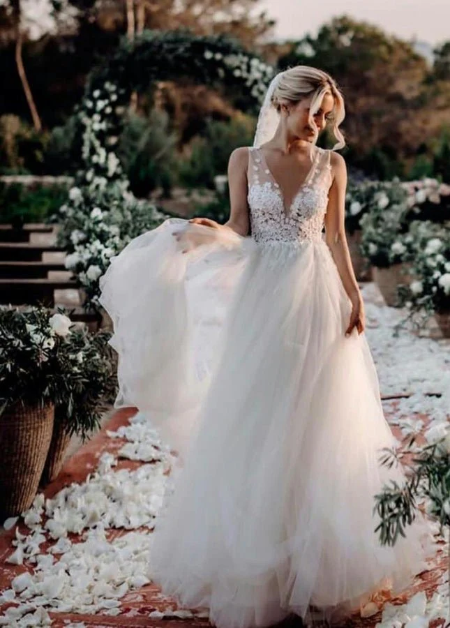 Bohemian Sexy Deep V Neck Sleeveless Lace Appliques A-Line Country Wedding Dresses