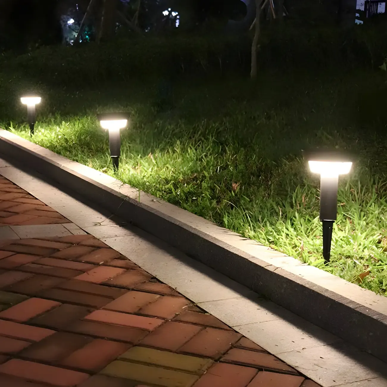 Modern Round Stake Solar Metal Landscape Lighting