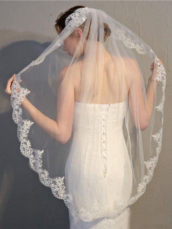 One Tier Short Wedding Veil Vintage-Inspired Lace Mantilla Veils