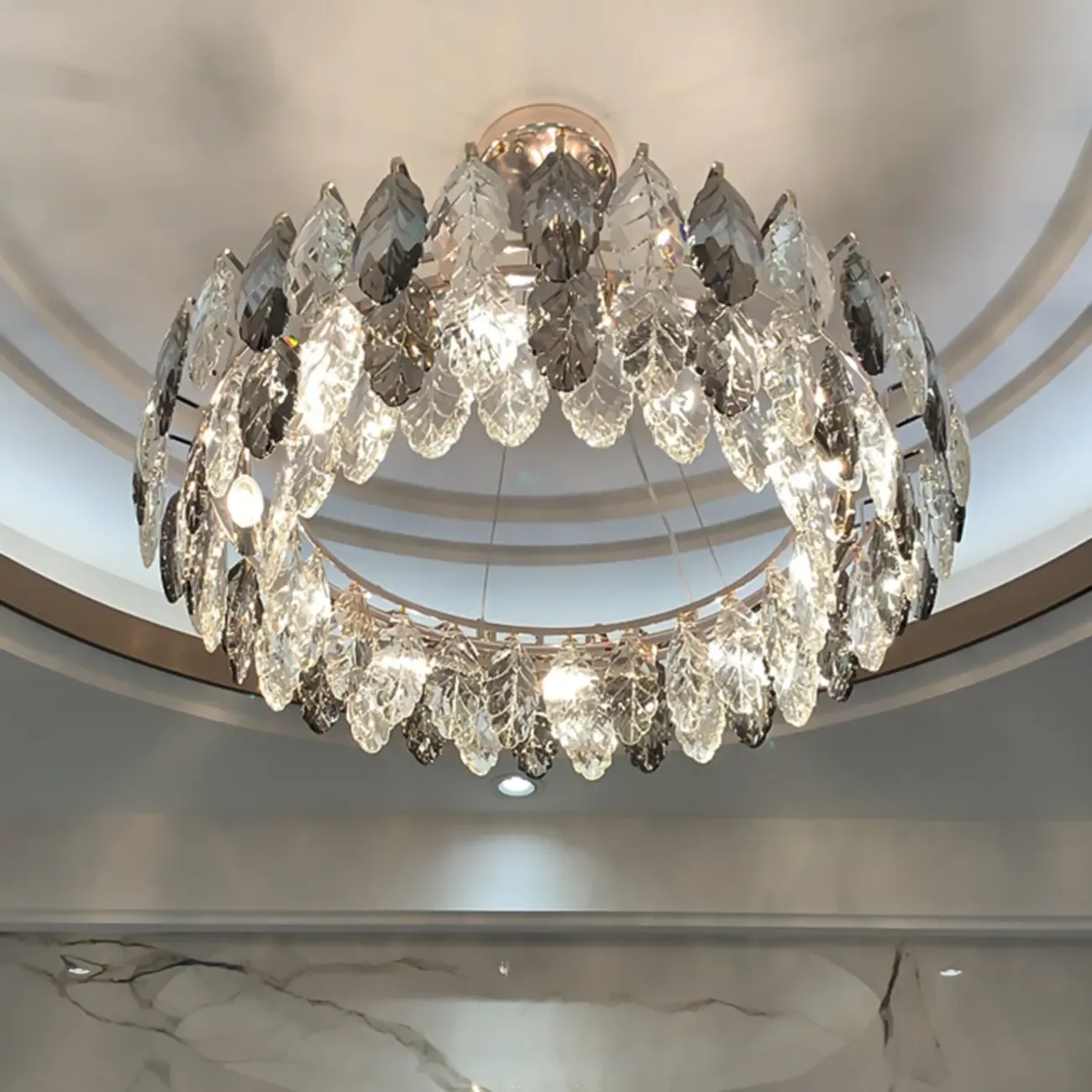 Exquisite Round Multi-light Crystal Leaf Chandelier