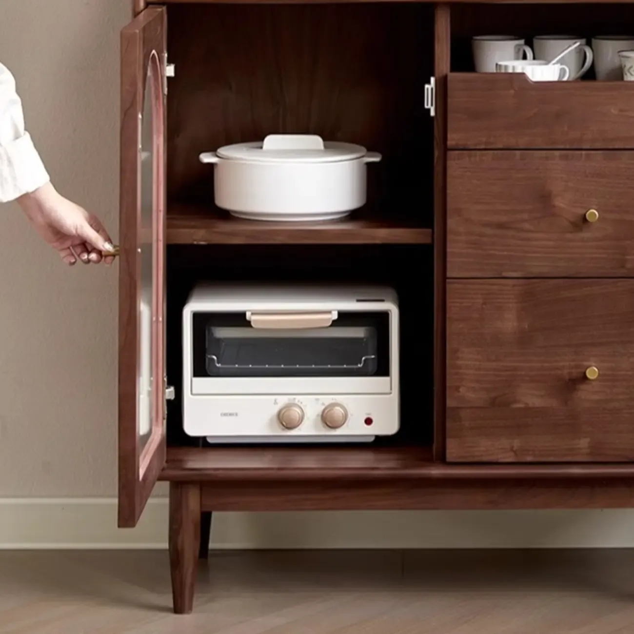 Lighting Brown Wooden Kitchen Buffet Cabinet with Hutch