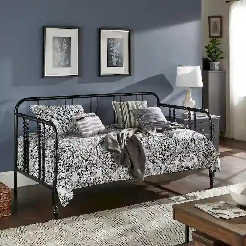 Metal Spool Daybed with Spindle Design