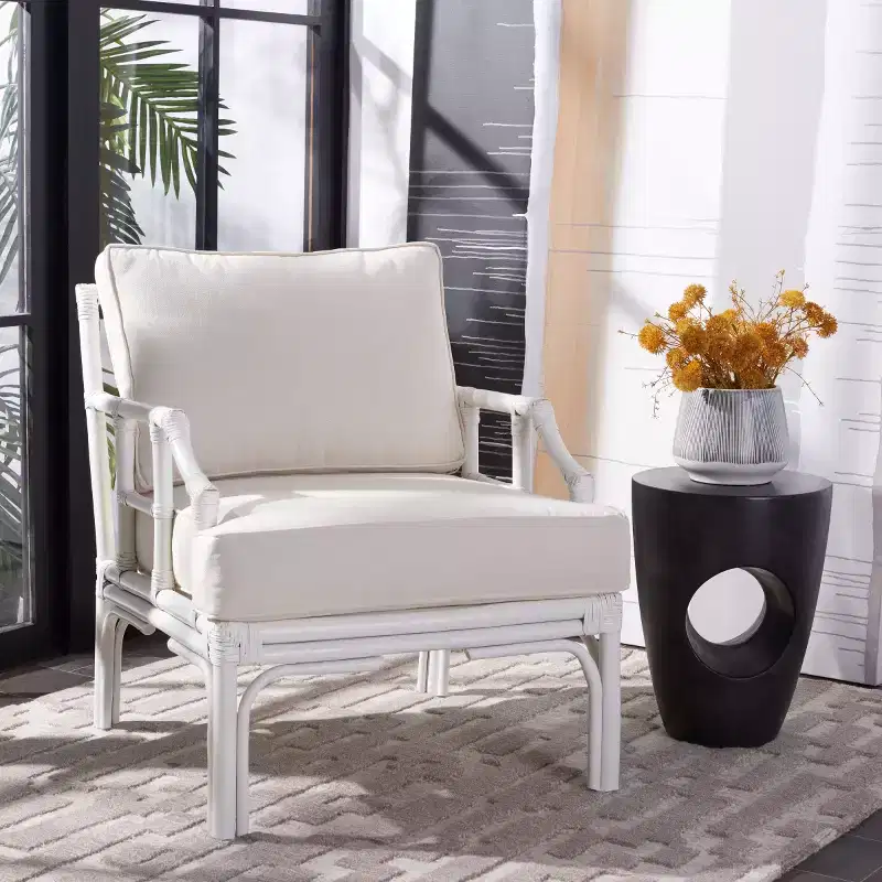 Kazumi Accent Chair W/ Cushion - ACH6508 - White - Safavieh