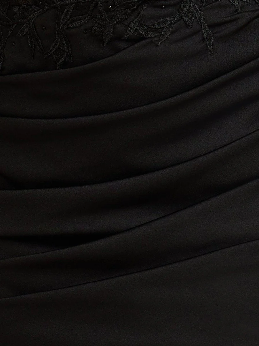 Black - Bodycon Sweetheart Homecoming Dress with Lace Appliques