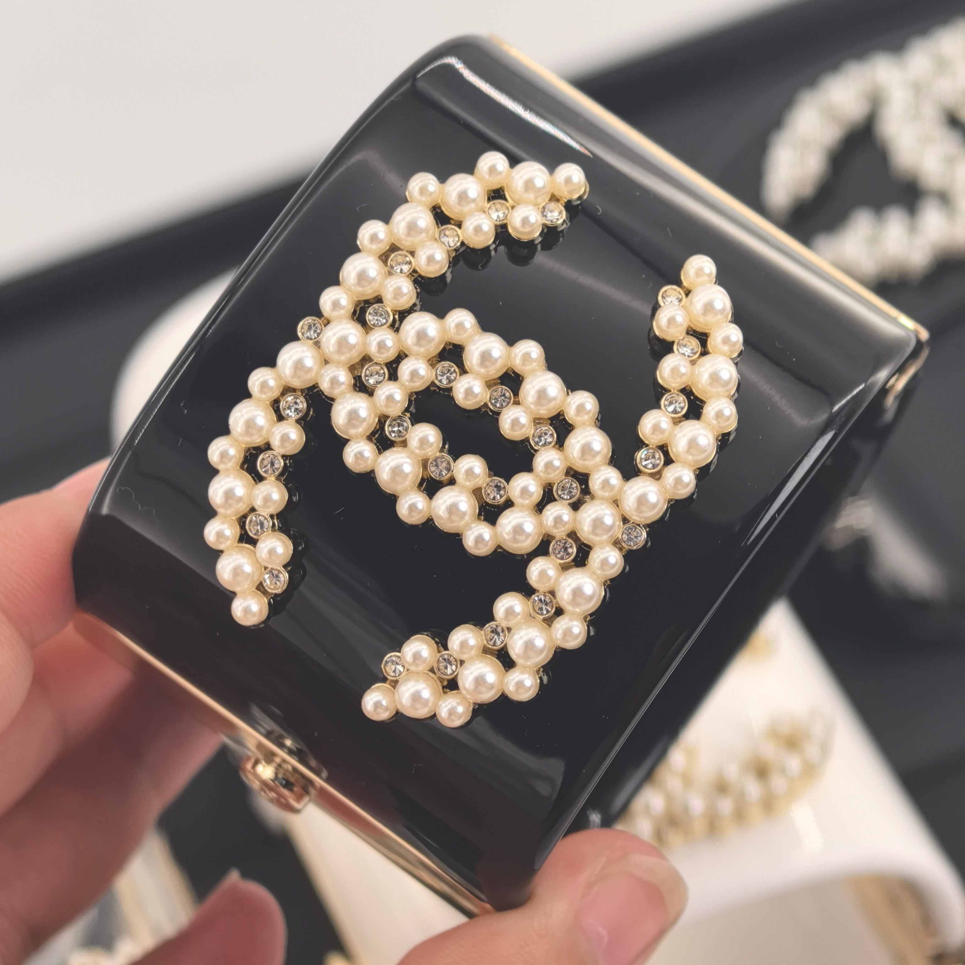 CCS147 Chanel Large acrylic bracelet - ccjewelryacc