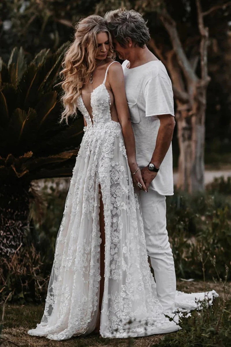 White Boho A-Line Lace Wedding Dress with Appliques