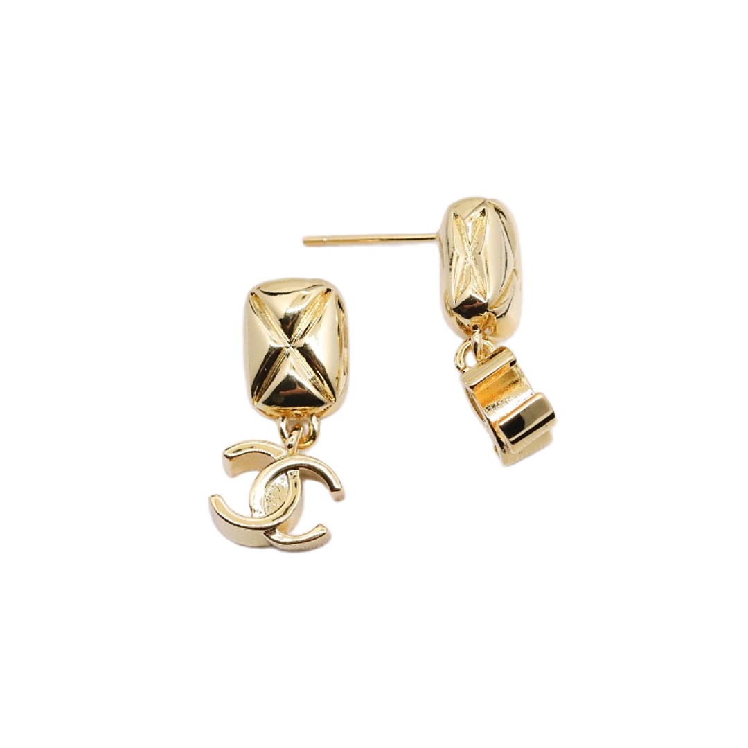 CCE402 Chanel Quilting earrings - ccjewelryacc