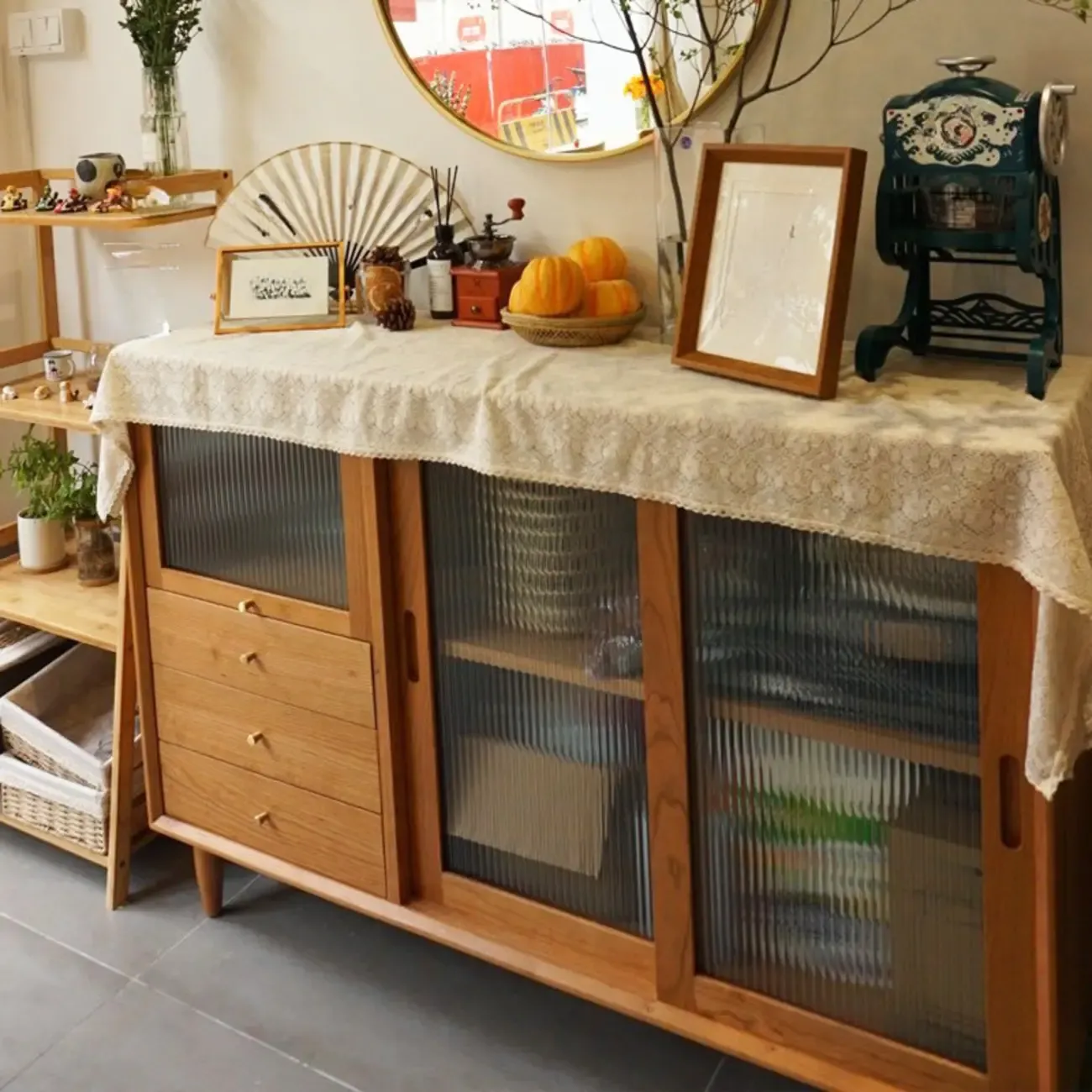 Sliding Door Wood Modern Sideboard with Cabinets