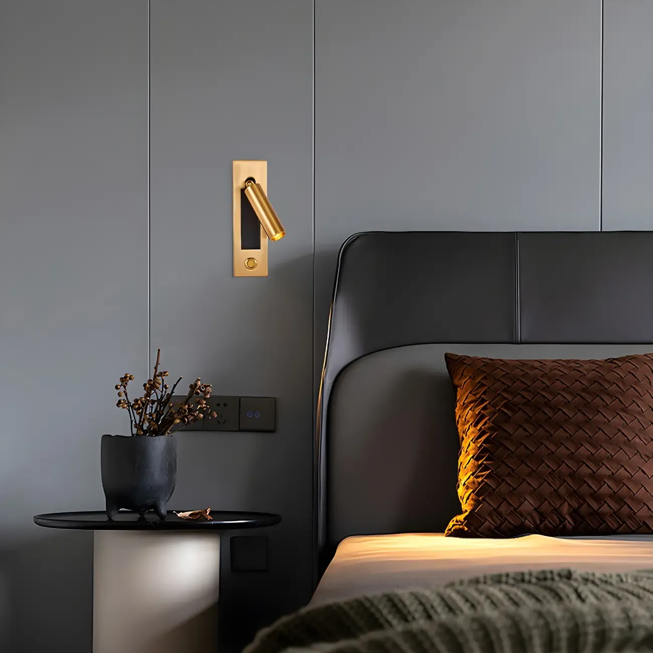 Modern Metal LED Wall Light with Switch for Bedroom Reading