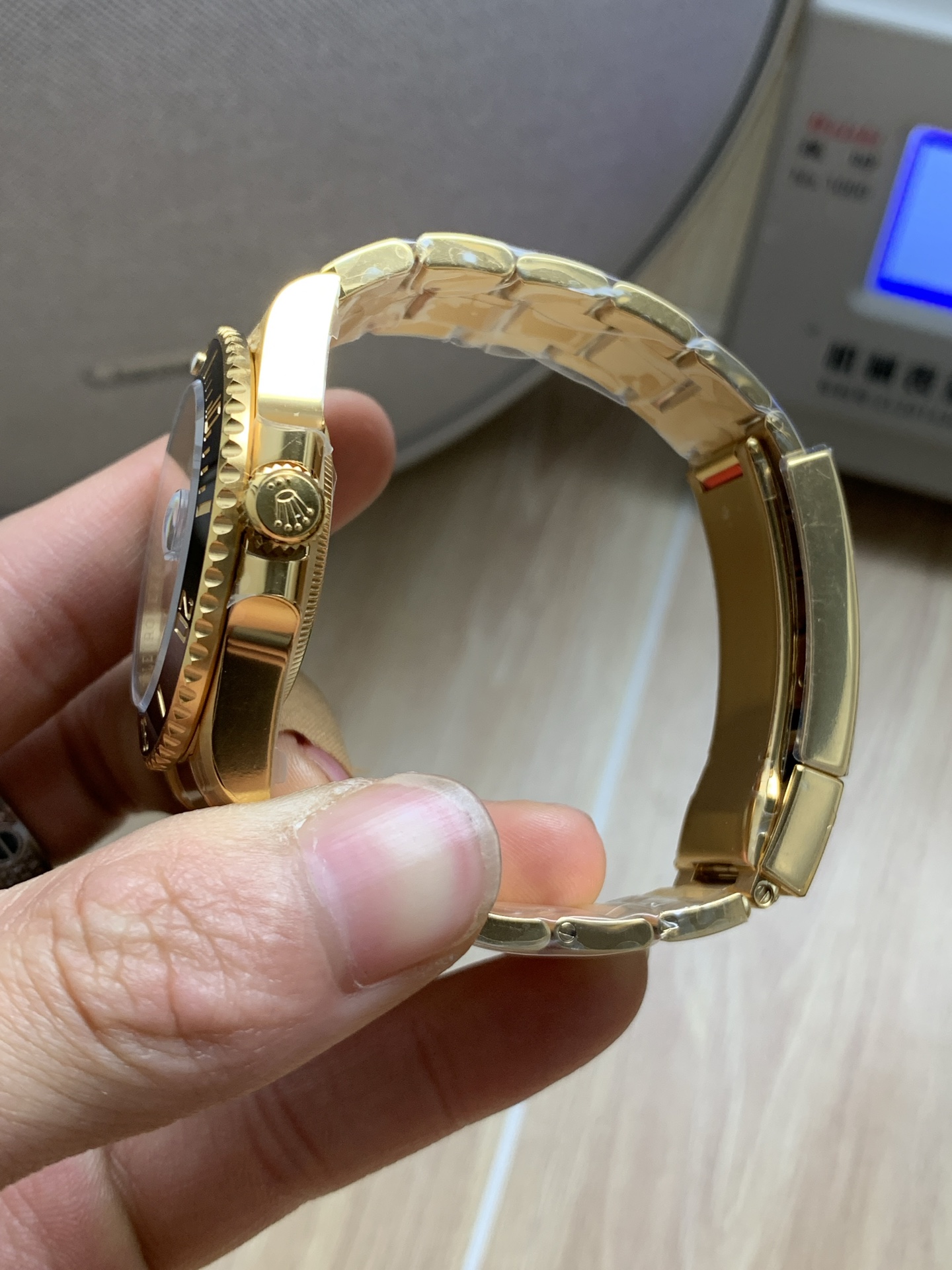 Premium Rolex Replica Watch - 1:1 Clone with 3235 Movement
