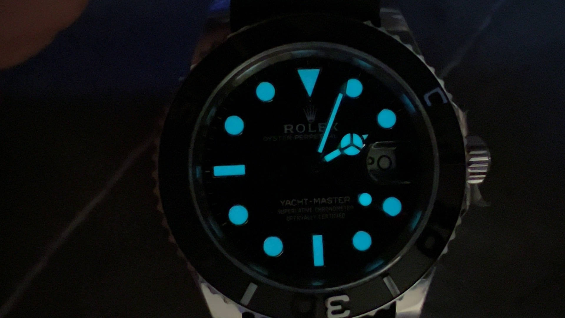 Replica Yacht-Master dial lume glow in the dark