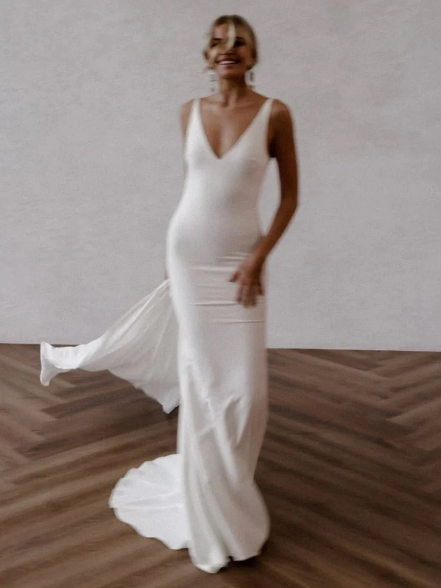 Mermaid Deep V-Neck Backless White Wedding Dress