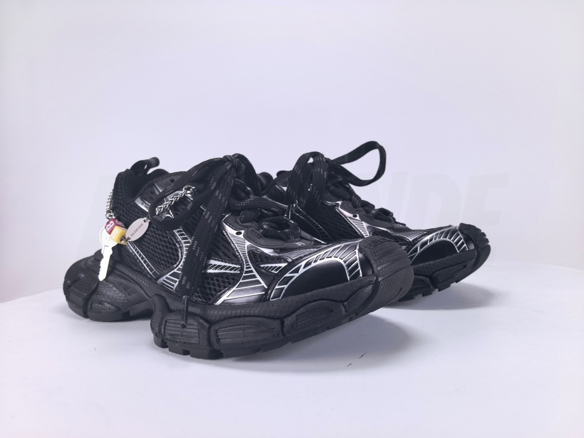 Balenciaga 3XL Sneaker with Charms - Aktrende