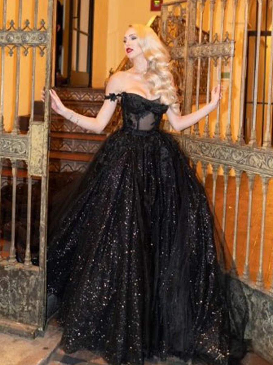 A-Line Black Gothic Wedding Dresses with Sequin Lace Appliques