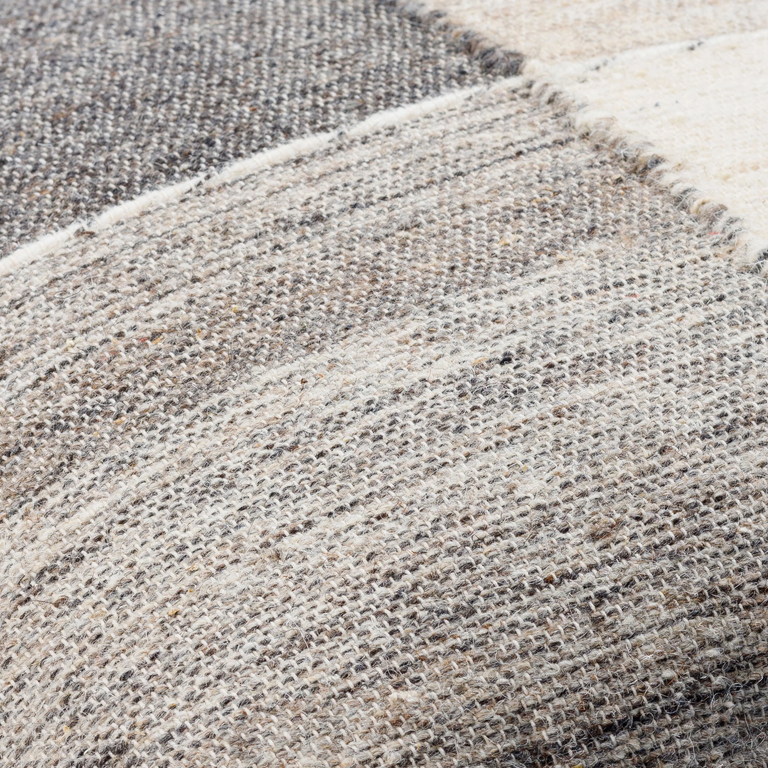 Bartram Pillow ART-001