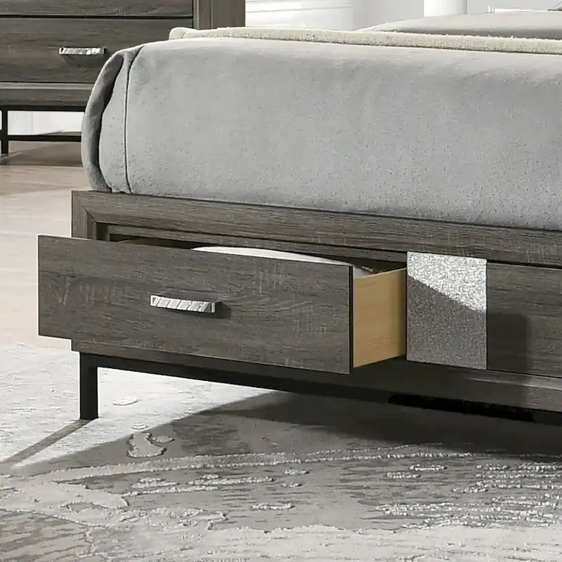 Furniture of America Heinisk Modern Grey Storage Platform Bed with Chevron Headboard and Footboard Drawers