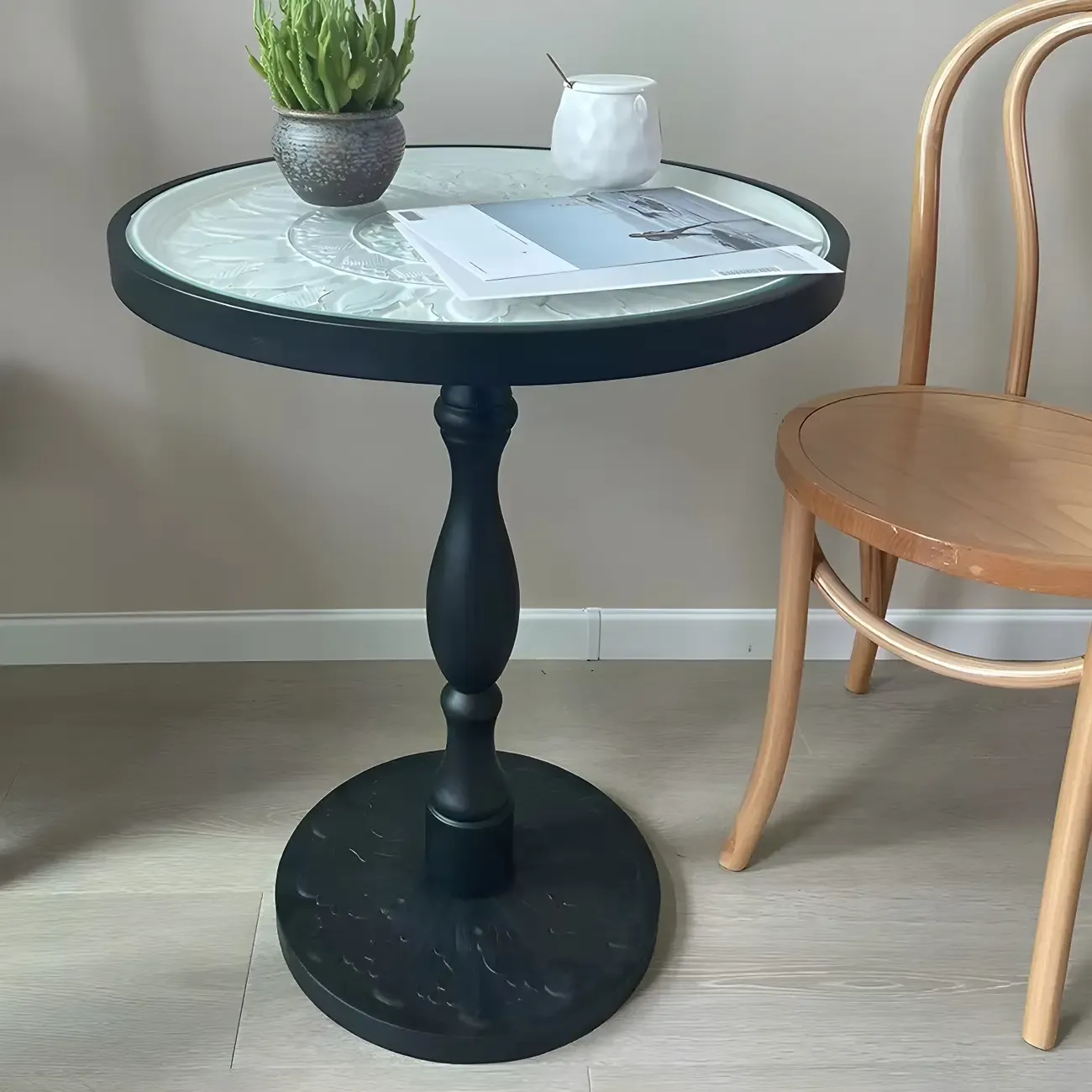 Living Room Retro Round Light Wood End Table