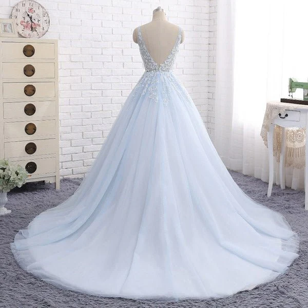 Quinceanera Dress Ball Gown Chapel Train V Neck Appliques Prom Dresses