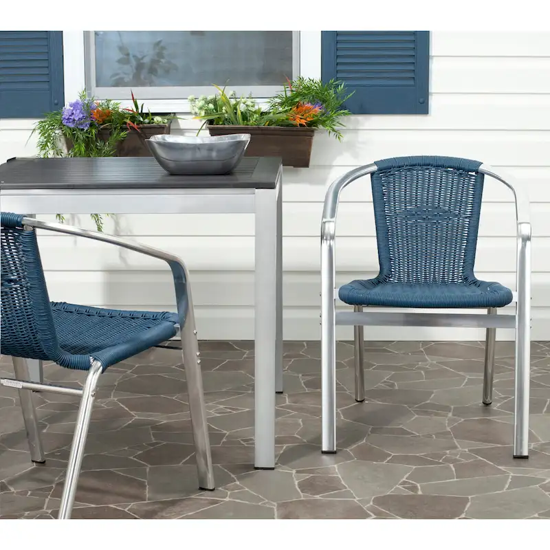 SAFAVIEH Wrangell Grey Indoor/Outdoor Stackable Chairs (Set of 2) - 22W x 23D x 28H
