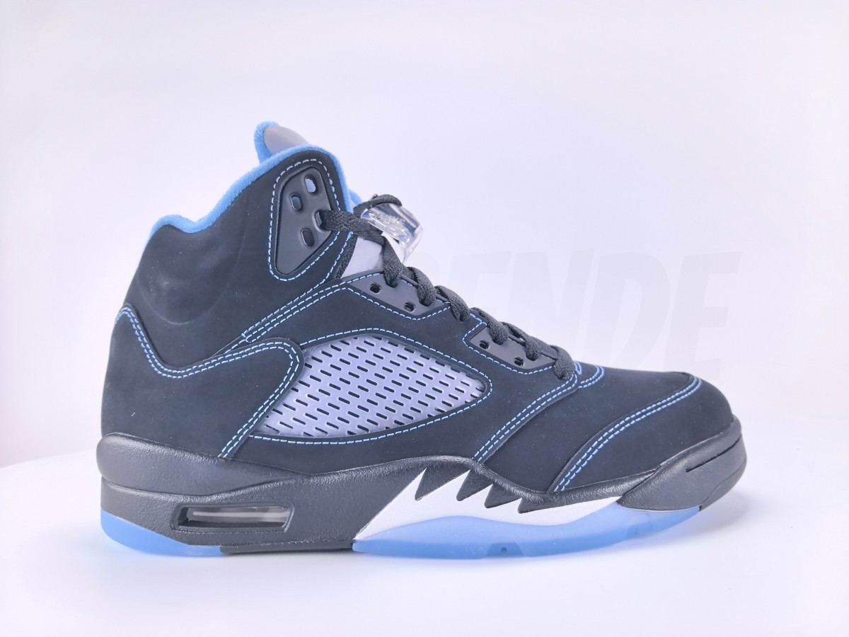 Jordan 5 Retro Black University Blue (2026) - Aktrende