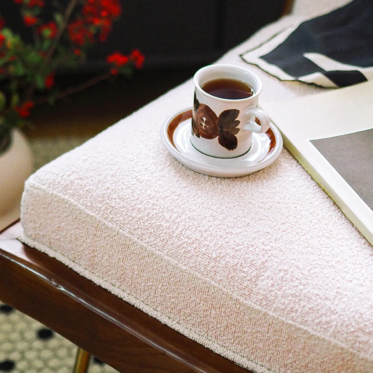 Glam Sherpa Accent Arm Chair with White Cushion