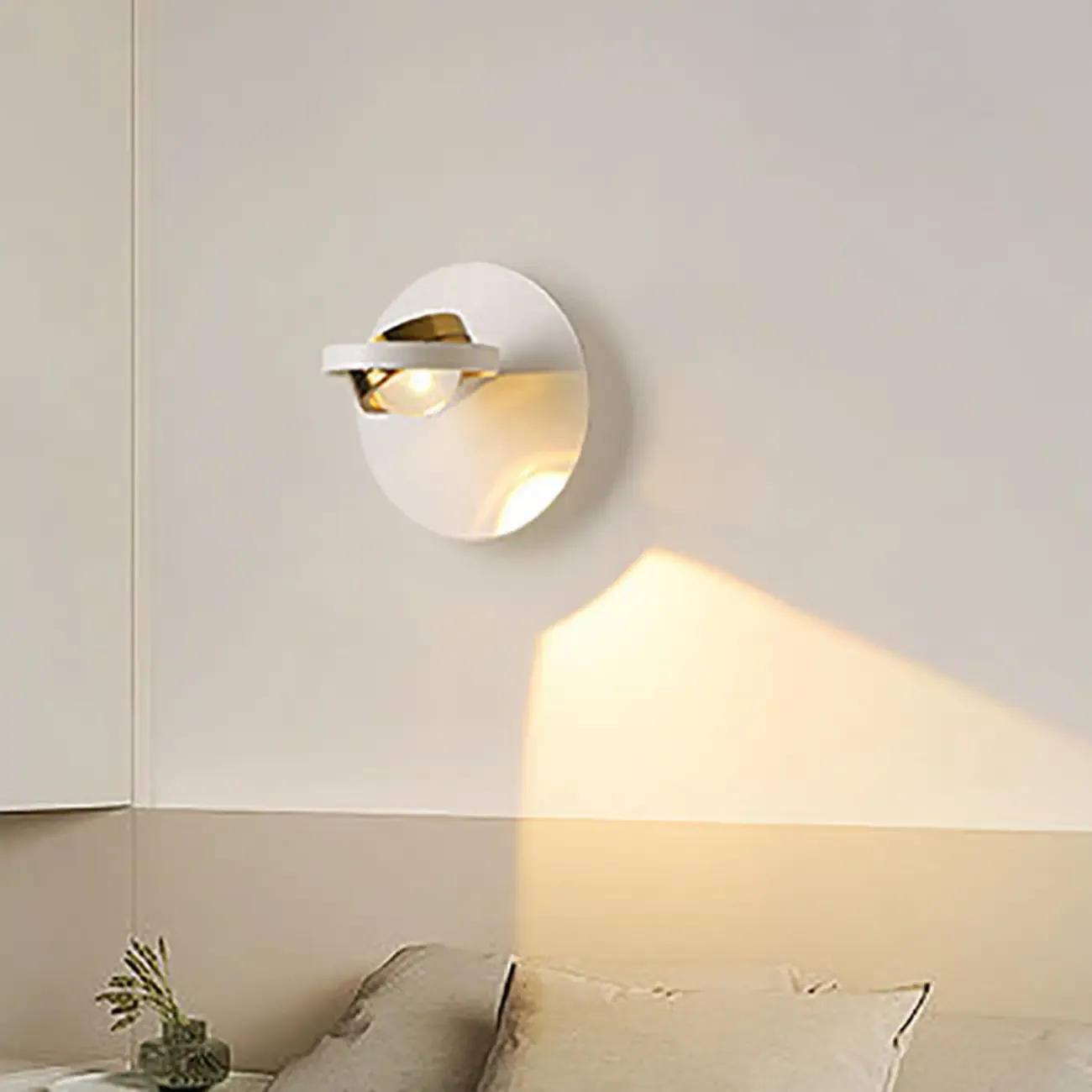 360° Rotatable Transparent Glass Metal Round Reading Wall Lamp