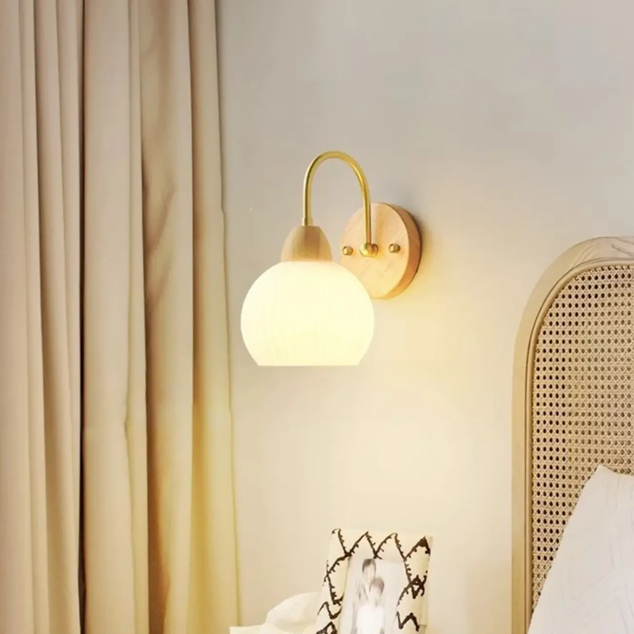 10 to 14 Inch Simple LED Wall Sconce for Bedroom Lighting