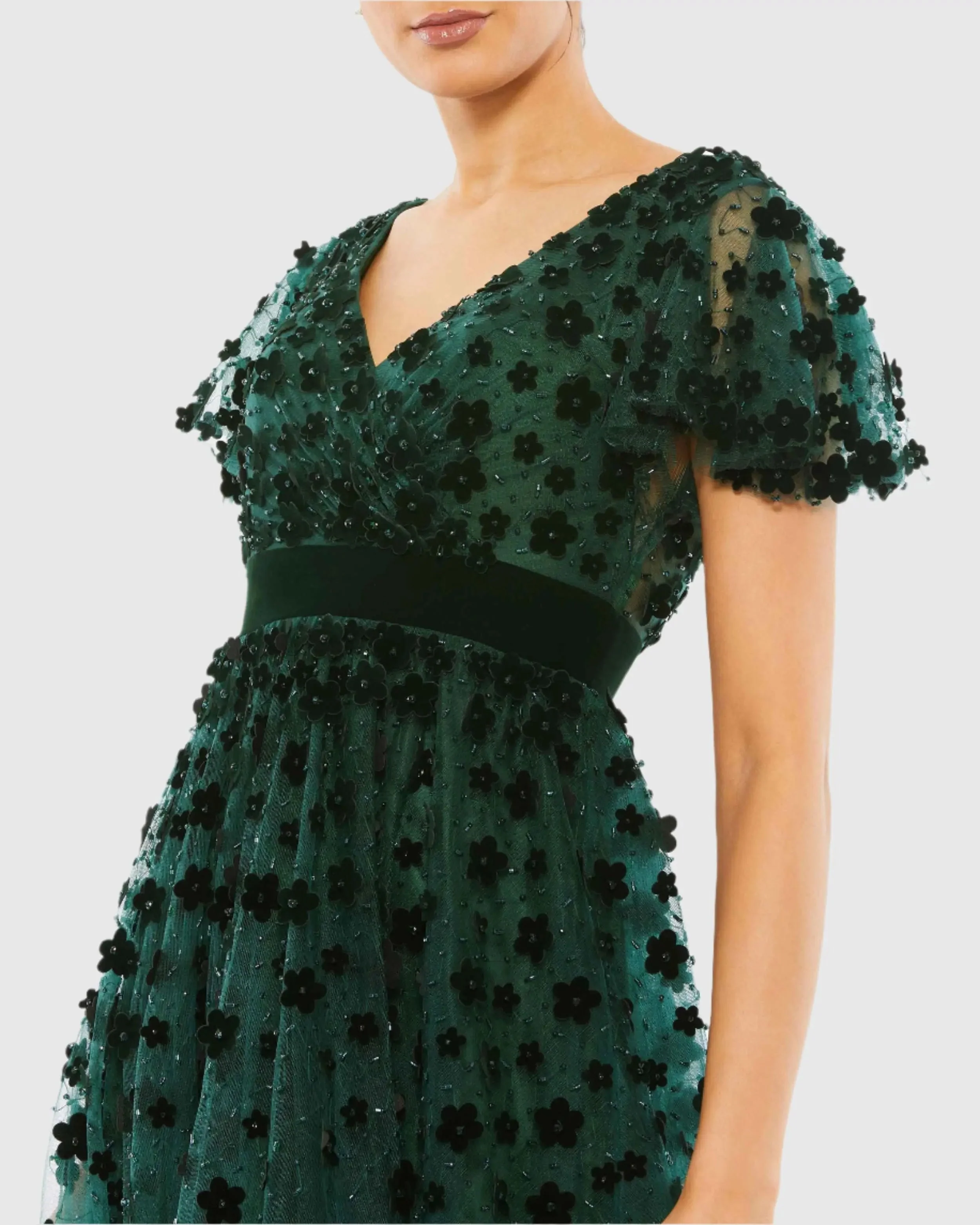Green Embellished Butterfly Sleeve Velvet Hem Midi Dress