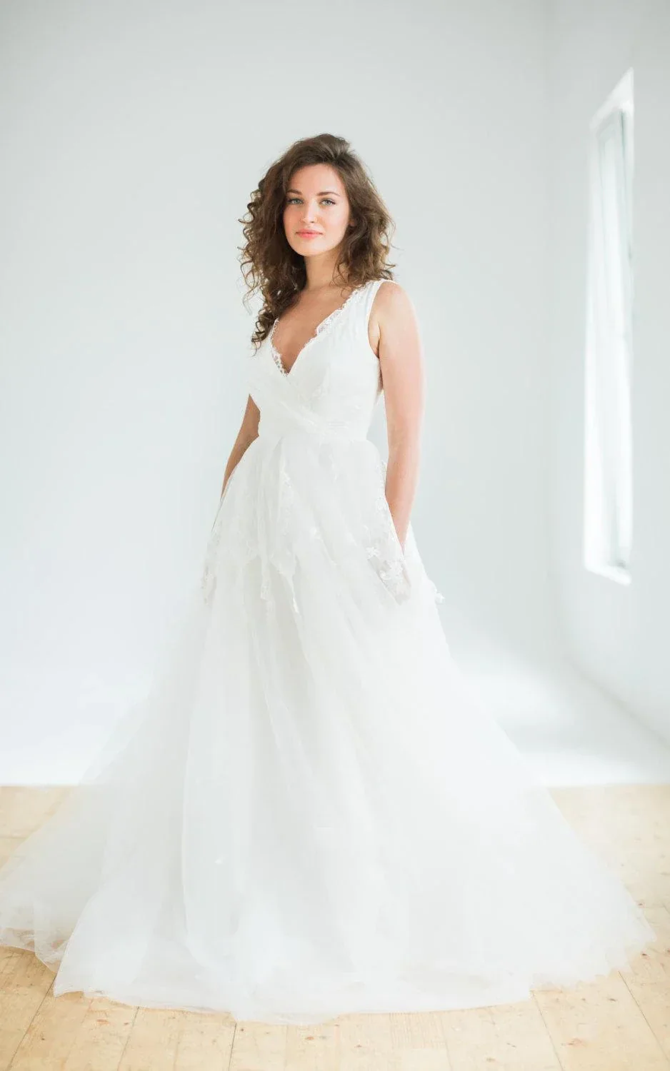 A-Line Sleeveless V-Neck Lace Satin Weddig Dress