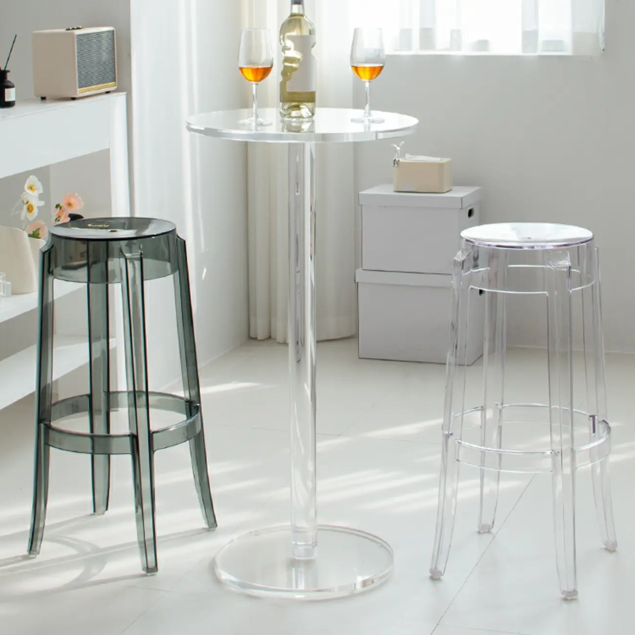 Modern Clear Acrylic Round Pedestal Bar Tables