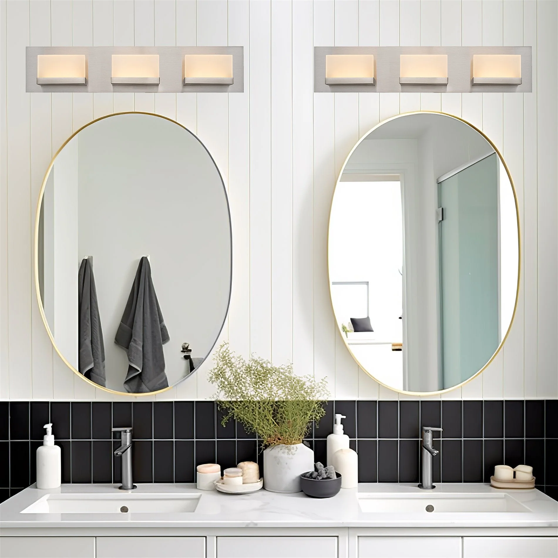 Everett 24 Modern 3-Light 30W Integrated LED (180W eq.) Bathroom / Vanity Light