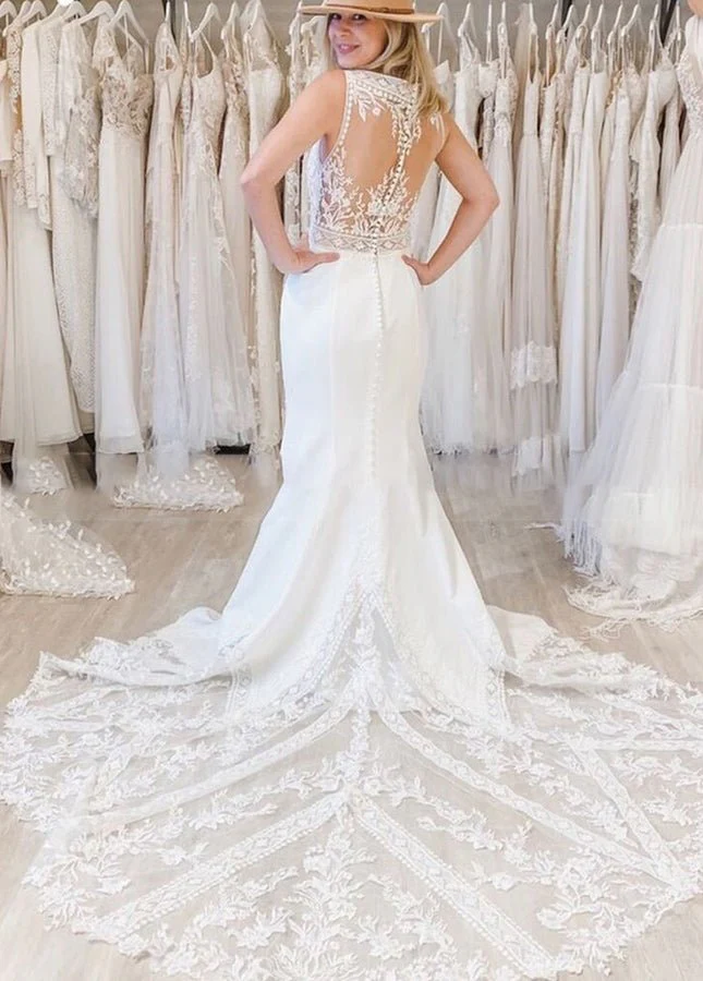 Boho Mermaid V-neck Bridal Dress with Lace Chapel Train