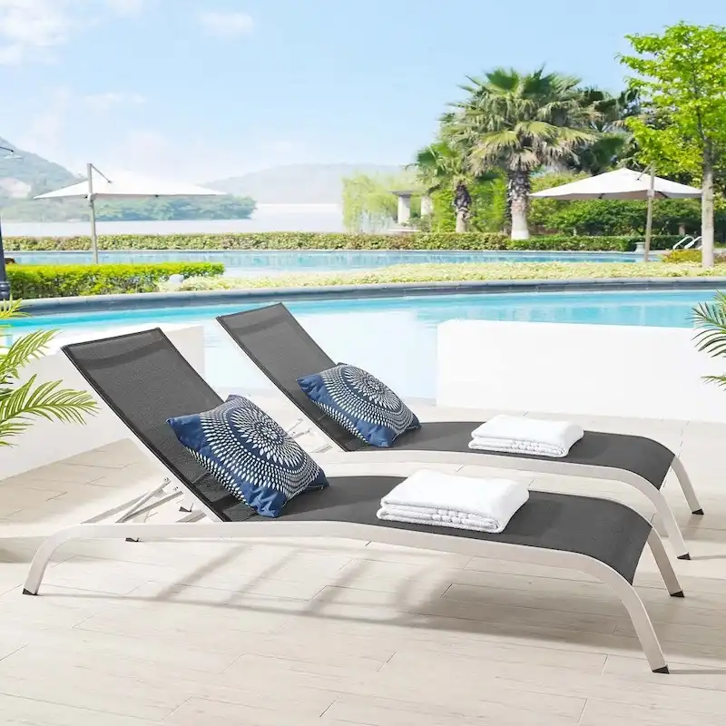 Outdoor Chaise Lounges