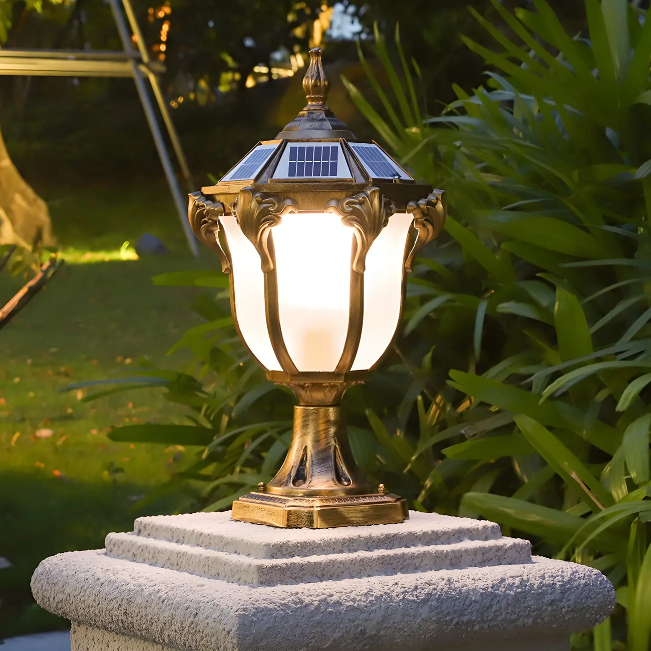 Black Vintage Metal Solar Outdoor Post Lights