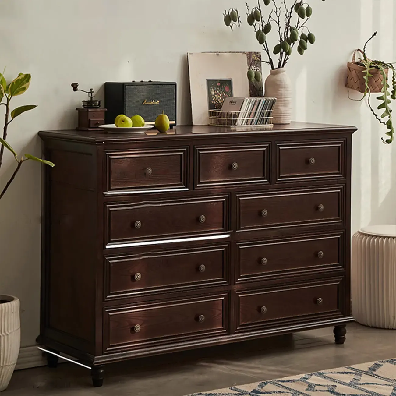 Traditional  6-Drawer White Wood Dresser