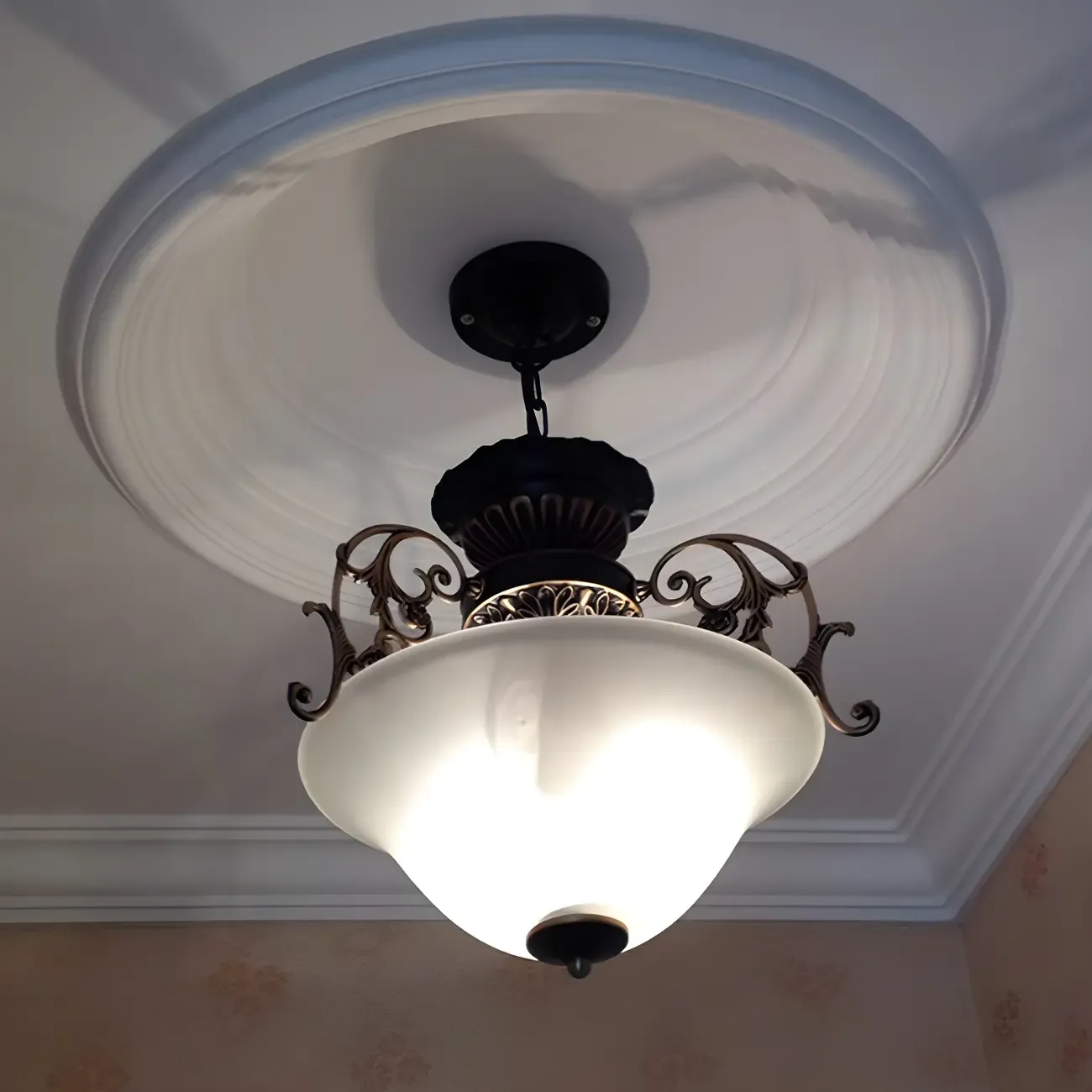 Gold Glass Classic Design Ceiling Chandelier Light