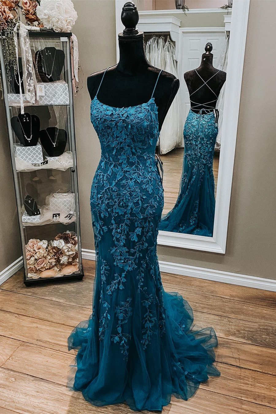 Mermaid Spaghetti Straps Lace Prom Dress