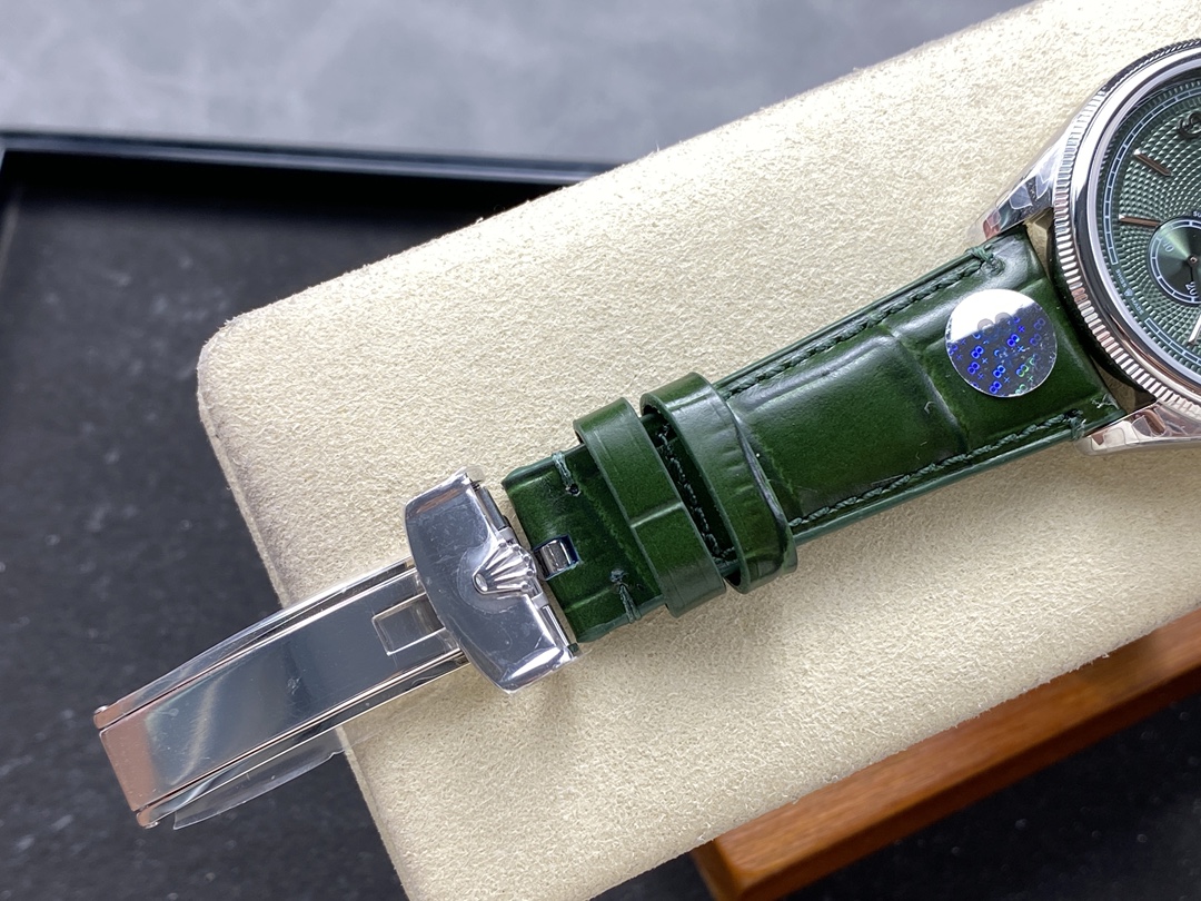 Replica Rolex green leather strap folding clasp with crown logo