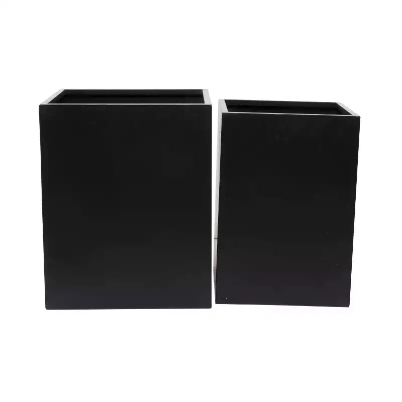 Olivia & May - 2pc Modern Novelty Metal Planter Pots