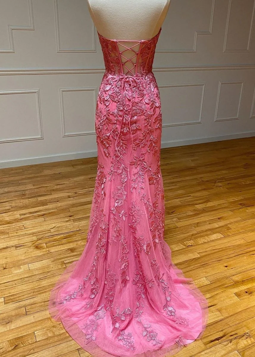 Mermaid Strapless Lace Prom Dress With Appliques
