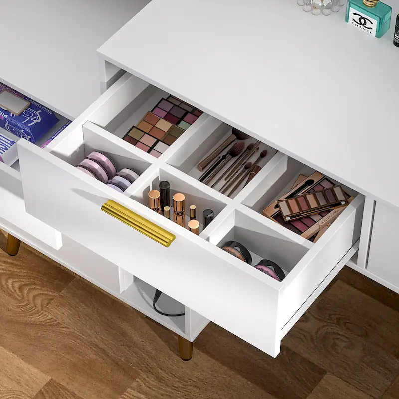Makeup Vanity with Pegboard and Hutch, Bedroom Vanity Table with Charge Station and LED Light - N/A