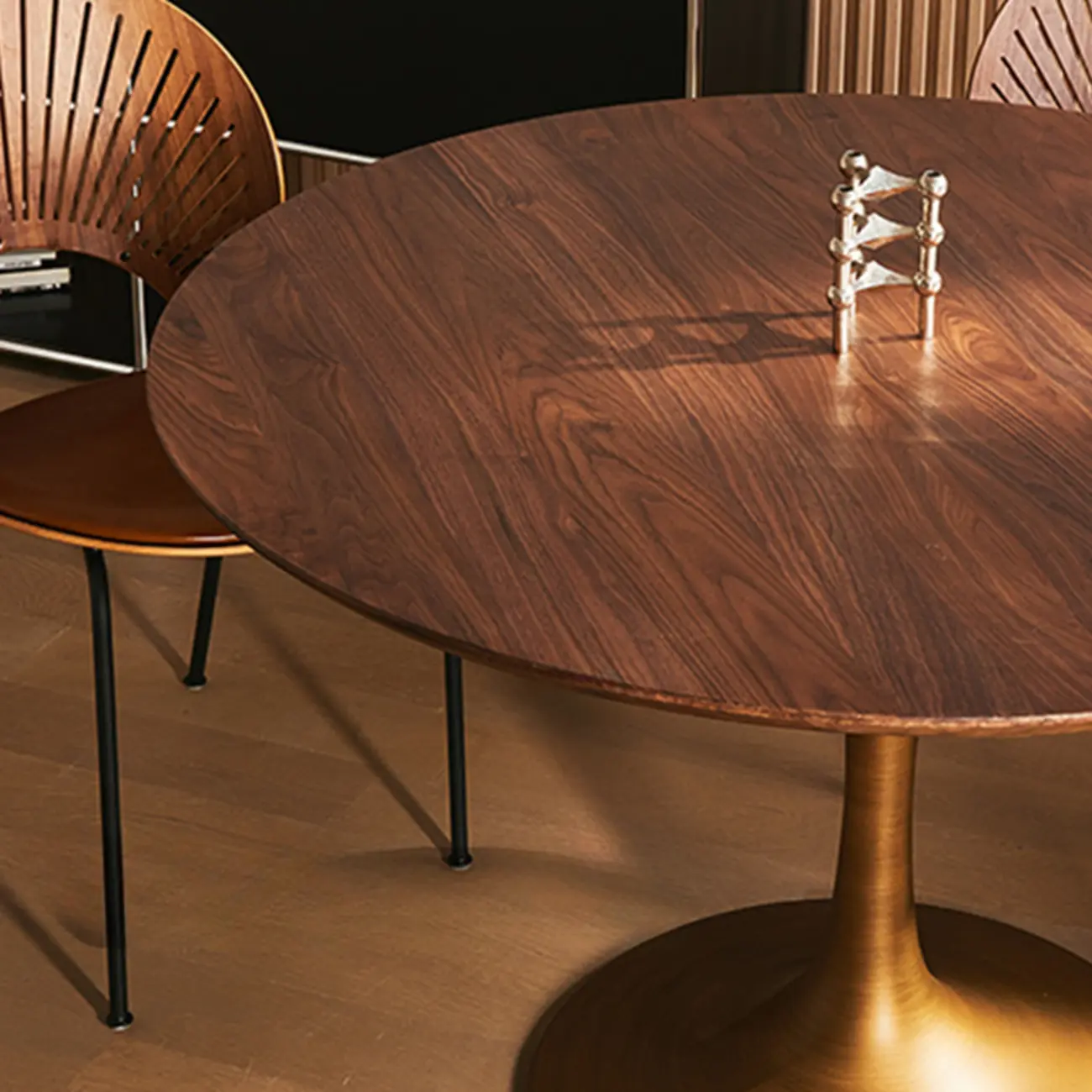 Glam Brown Wood Round Dining Table